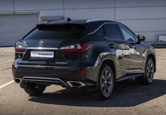Подержанный автомобиль Lexus RX 2017 года (5 фото)