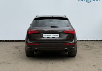 Подержанный автомобиль Audi Q5 2015 года (6 фото)