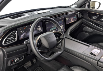 Подержанный автомобиль Exeed VX 2023 года (15 фото)