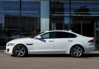 Подержанный автомобиль Jaguar XF Sedan 2018 года (8 фото)