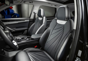 Новый Geely Atlas 2025 (10 фото)