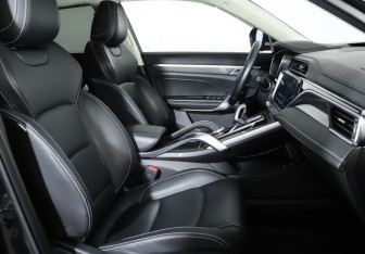 Подержанный автомобиль Geely Atlas Pro 2023 года (15 фото)