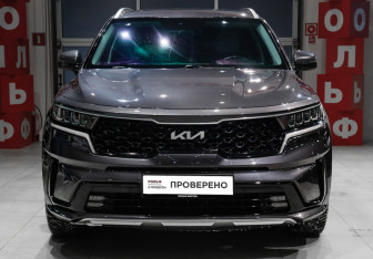 Подержанный автомобиль Kia Sorento 2023 года (2 фото)