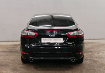 Подержанный автомобиль Ford Mondeo Sedan 2013 года (6 фото)