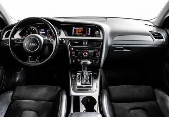 Подержанный автомобиль Audi A4 Sedan 2014 года (11 фото)