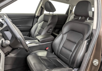 Подержанный автомобиль Geely Atlas 2020 года (20 фото)