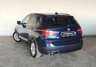 Подержанный автомобиль BMW X3 2011 года (6 фото)