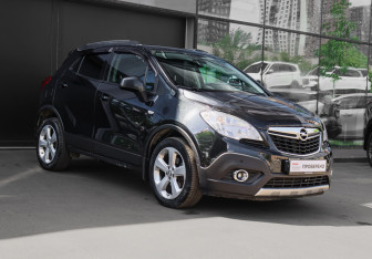 Подержанный автомобиль Opel Mokka 2013 года (3 фото)