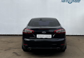 Подержанный автомобиль Ford Mondeo Sedan 2012 года (6 фото)