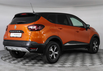 Подержанный автомобиль Renault Kaptur 2017 года (5 фото)
