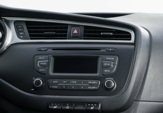 Подержанный автомобиль Kia Ceed Wagon 2015 года (10 фото)