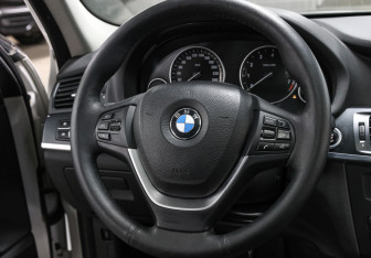 Подержанный автомобиль BMW X3 2014 года (16 фото)