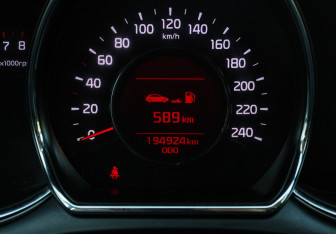 Подержанный автомобиль Kia Ceed Hatchback 2015 года (18 фото)