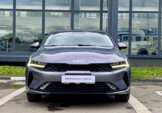 Подержанный автомобиль Kia K5 2024 года (2 фото)