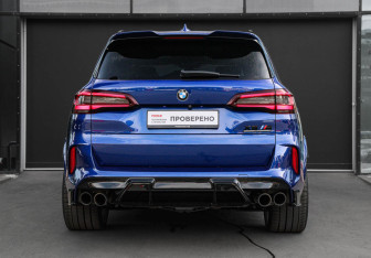 Подержанный автомобиль BMW X5 M 2021 года (5 фото)