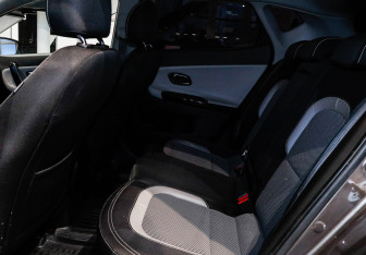 Подержанный автомобиль Kia Ceed Hatchback 2018 года (8 фото)