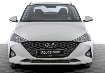Подержанный автомобиль Hyundai Solaris Sedan 2020 года (5 фото)