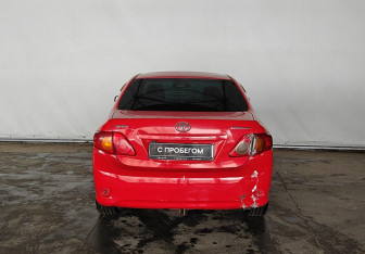 Подержанный автомобиль Toyota Corolla Sedan 2008 года (5 фото)