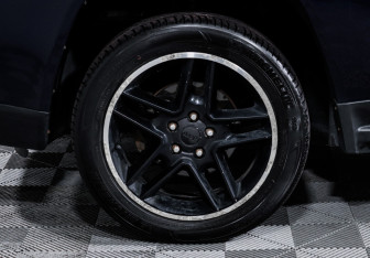 Подержанный автомобиль Jeep Compass 2013 года (15 фото)