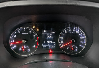 Подержанный автомобиль Kia Rio Hatchback 2021 года (14 фото)