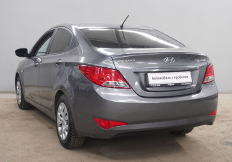 Подержанный автомобиль Hyundai Solaris Sedan 2014 года (7 фото)