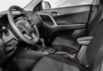 Подержанный автомобиль Hyundai Creta 2016 года (12 фото)