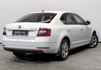 Подержанный автомобиль Skoda Octavia Liftback 2018 года (5 фото)