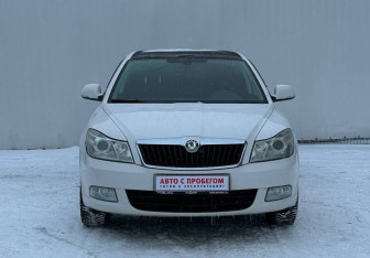 Подержанный автомобиль Skoda Octavia Liftback 2013 года (2 фото)