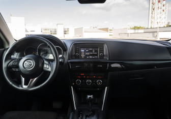 Подержанный автомобиль Mazda CX-5 2012 года (12 фото)
