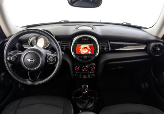 Подержанный автомобиль MINI Hatch 2019 года (14 фото)