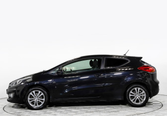 Подержанный автомобиль Kia Ceed Hatchback 2013 года (6 фото)