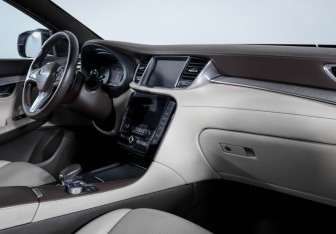 Подержанный автомобиль Infiniti QX50 2018 года (9 фото)