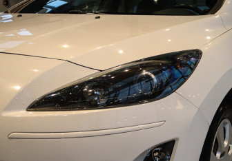 Подержанный автомобиль Peugeot 408 2014 года (20 фото)