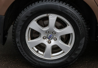Подержанный автомобиль Volvo XC60 2010 года (20 фото)