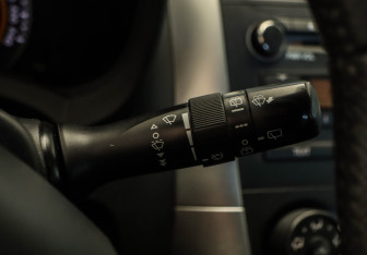 Подержанный автомобиль Toyota Auris Hatchback 2010 года (8 фото)