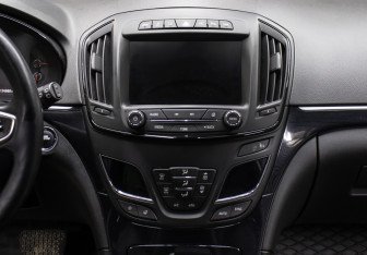 Подержанный автомобиль Opel Insignia Wagon 2014 года (15 фото)