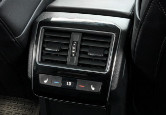 Подержанный автомобиль Skoda Superb Liftback 2016 года (30 фото)