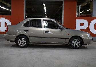 Подержанный автомобиль Hyundai Accent Sedan 2009 года (4 фото)
