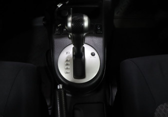 Подержанный автомобиль Nissan X-Trail 2008 года (17 фото)