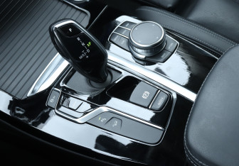 Подержанный автомобиль BMW X3 2020 года (20 фото)