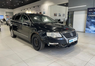 Подержанный автомобиль Volkswagen Passat Wagon 2009 года (3 фото)