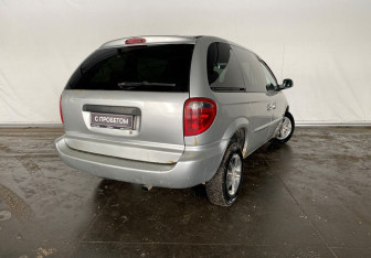 Подержанный автомобиль Dodge Caravan 2003 года (4 фото)