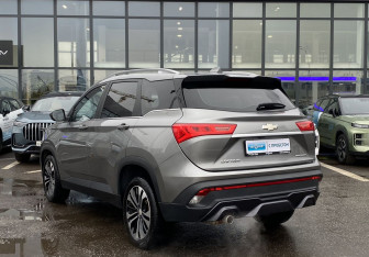 Подержанный автомобиль Chevrolet Captiva 2022 года (8 фото)