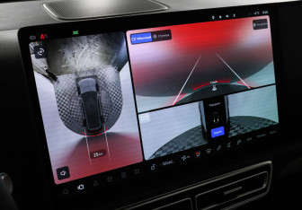 Подержанный автомобиль LiXiang L9 2024 года (24 фото)