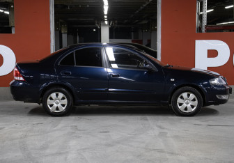 Подержанный автомобиль Nissan Almera Classic 2011 года (4 фото)