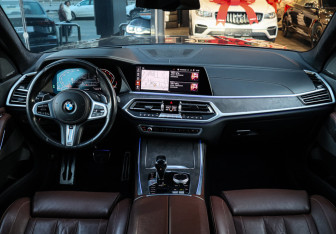 Подержанный автомобиль BMW X7 2019 года (12 фото)