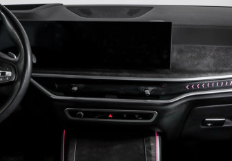 Подержанный автомобиль BMW X5 2023 года (13 фото)