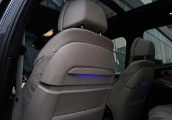 Подержанный автомобиль BMW X7 2020 года (15 фото)