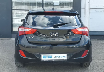 Подержанный автомобиль Hyundai i30 Hatchback 2013 года (6 фото)