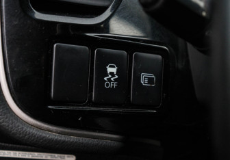Подержанный автомобиль Mitsubishi Outlander 2012 года (16 фото)